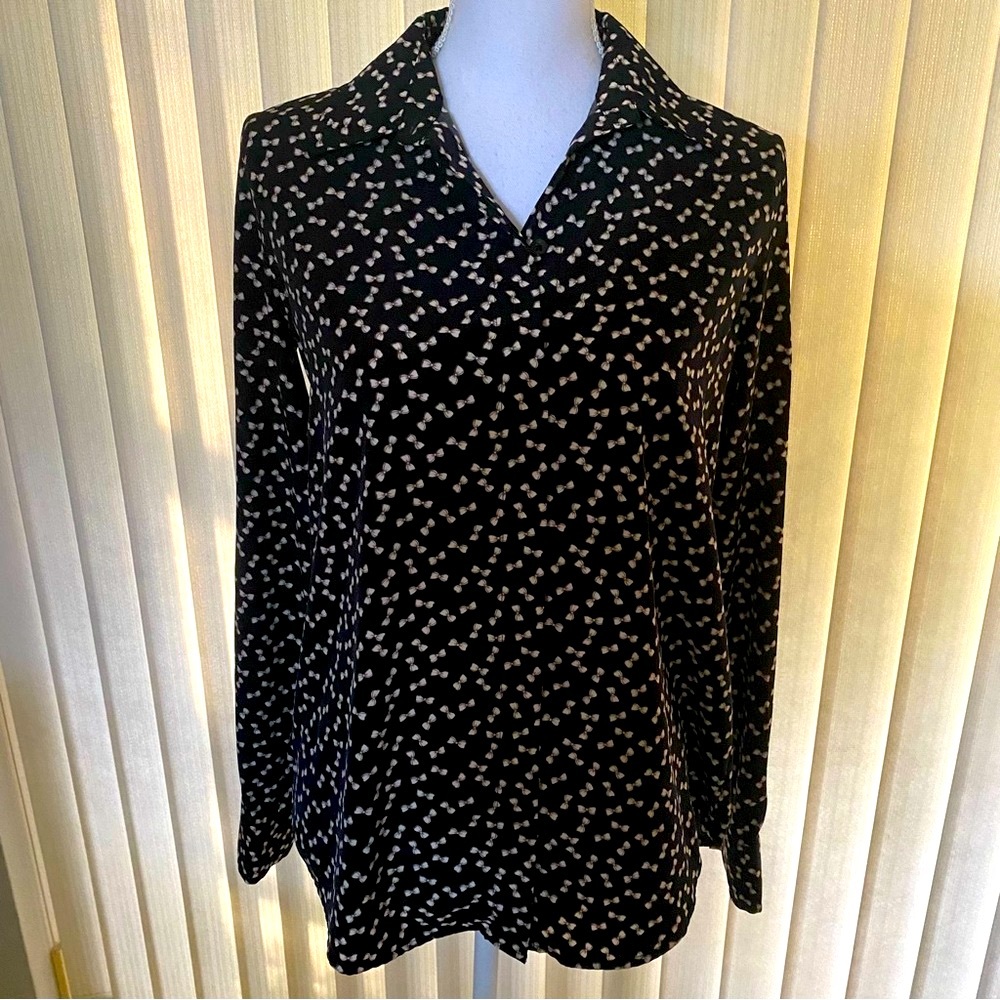 LC Lauren Conrad Black Pink Bow Tie Print Long Sleeve Collared Button Up Top